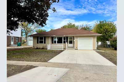 3112 Oak Avenue, Mattoon, IL 61938 - Photo 1