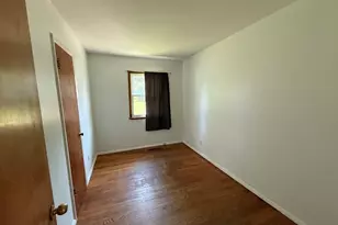 29 N Roslyn Rd, Westmont, IL 60559 - Photo 9