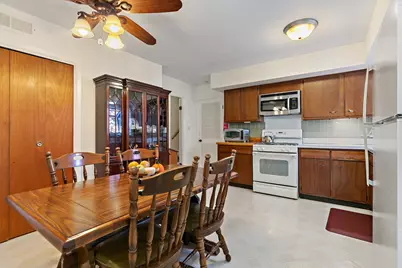 1410 Nottingham Lane, Hoffman Estates, IL 60169 - Photo 11