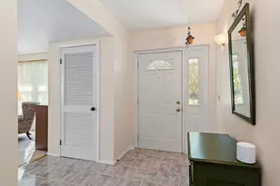 1410 Nottingham Ln, Hoffman Estates, IL 60169 - Photo 3