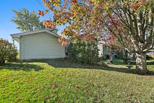 1410 Nottingham Ln, Hoffman Estates, IL 60169 - Photo 29
