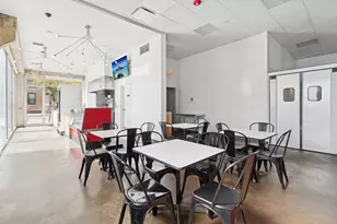 2054 W Grand Ave, Chicago, IL 60612 - Photo 9