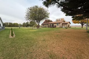 1905 E 23rd St, Sterling, IL 61081 - Photo 21