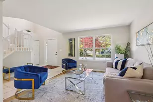 2060 Lyndhurst Ln, Aurora, IL 60503 - Photo 7