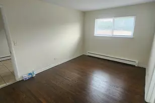 7455 N Ridge Blvd, Chicago, IL 60645 - Photo 9