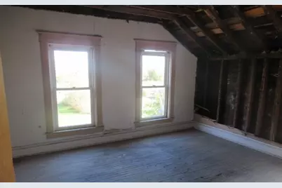 32300 White Street, Kirkland, IL 60146 - Photo 11