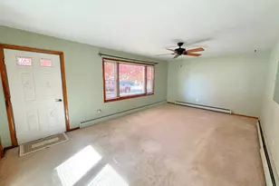 907 S Park St, Streator, IL 61364 - Photo 3