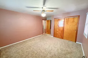 907 S Park St, Streator, IL 61364 - Photo 9