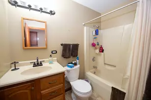 17 N Weston Ave, Elgin, IL 60123 - Photo 5