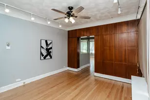 8040 S Clyde Ave, Chicago, IL 60617 - Photo 9