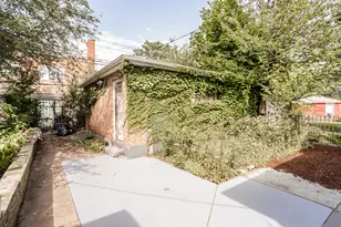 8040 S Clyde Ave, Chicago, IL 60617 - Photo 5