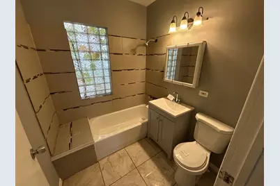 10721 S Prairie Avenue, Chicago, IL 60628 - Photo 7