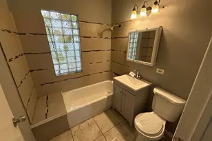 10721 S Prairie Ave, Chicago, IL 60628 - Photo 7