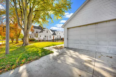 393 E Front Street, El Paso, IL 61738 - Photo 9