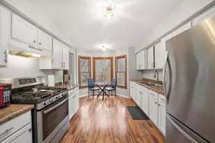 144 Spring Ct N, Carpentersville, IL 60110 - Photo 13