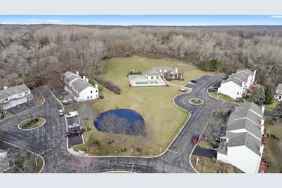 144 Spring Court N, Carpentersville, IL 60110 - Photo 33