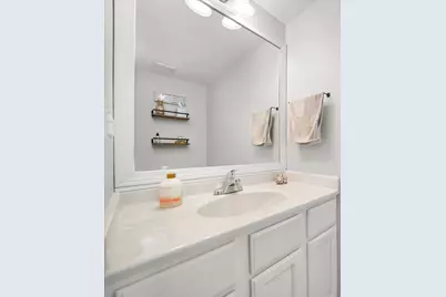 144 Spring Court N, Carpentersville, IL 60110 - Photo 25