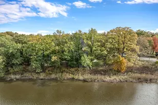 817 Lakeview Ln, Burr Ridge, IL 60527 - Photo 15