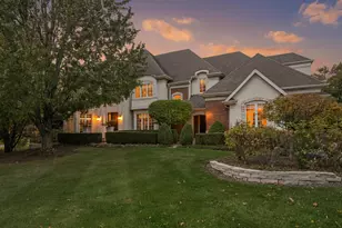 817 Lakeview Ln, Burr Ridge, IL 60527 - Photo 1