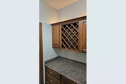 5226 Parliament Place, Rockford, IL 61107 - Photo 7