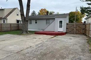 1113 N 13th St, Dekalb, IL 60115 - Photo 21