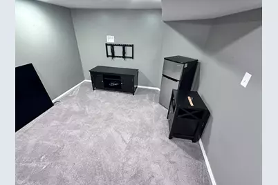 490 S Alfred Avenue, Elgin, IL 60123 - Photo 15