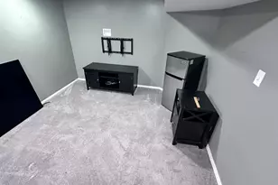 490 S Alfred Ave, Elgin, IL 60123 - Photo 15