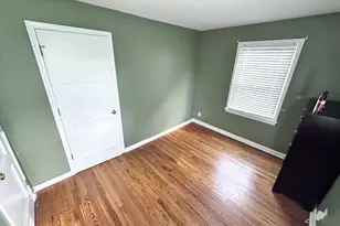 490 S Alfred Ave, Elgin, IL 60123 - Photo 9