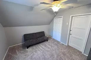 490 S Alfred Ave, Elgin, IL 60123 - Photo 11