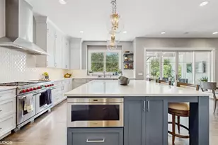 305 Briarwood Ln, Lincolnshire, IL 60069 - Photo 11