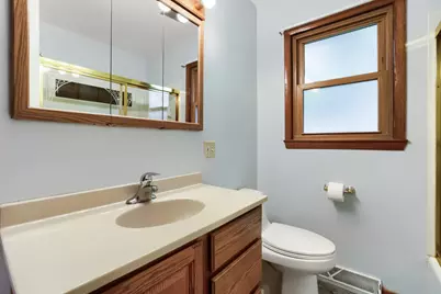 405 Baldwin Avenue, Waukegan, IL 60085 - Photo 9