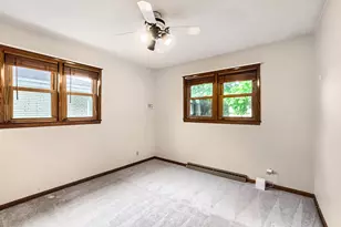 405 Baldwin Ave, Waukegan, IL 60085 - Photo 7