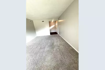 283 Luella Avenue, Calumet City, IL 60409 - Photo 5