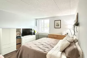 75 Kristin Cir, Schaumburg, IL 60195 - Photo 11