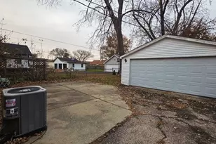 51 50th Ave, Bellwood, IL 60104 - Photo 17