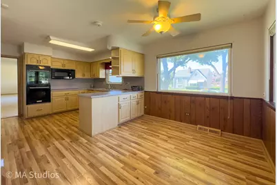 8636 40th Street, Lyons, IL 60534 - Photo 13