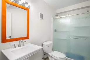 629 Derry Ct, Schaumburg, IL 60193 - Photo 11