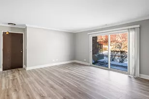 629 Derry Ct, Schaumburg, IL 60193 - Photo 3