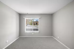 629 Derry Ct, Schaumburg, IL 60193 - Photo 13