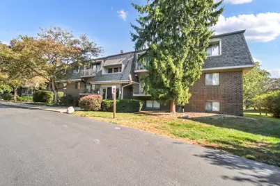 138 E Bailey Road #M, Naperville, IL 60565 - Photo 3