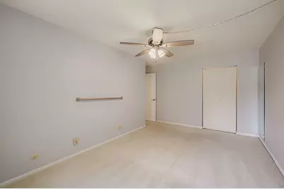 707 W Central Road #A6, Mount Prospect, IL 60056 - Photo 9