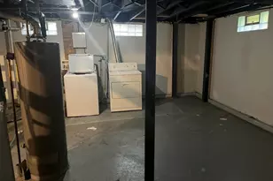 22146 Yates Ave, Sauk Village, IL 60411 - Photo 9