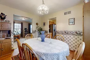 4511 Copper Ridge Rd, Champaign, IL 61822 - Photo 9