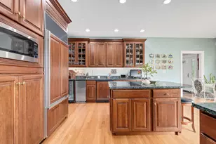 802 Kenmare Dr, Burr Ridge, IL 60527 - Photo 19