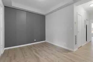 7451 N Greenview Ave, Chicago, IL 60626 - Photo 3