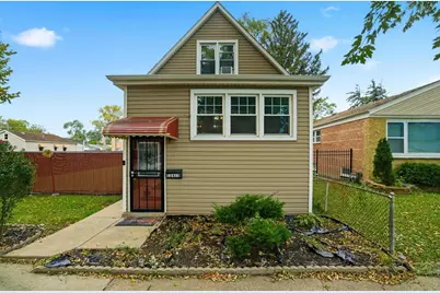 12412 S Lincoln Street, Calumet Park, IL 60827 - Photo 1