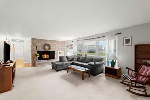 403 Dennis Dr, Danville, IL 61832 - Photo 7