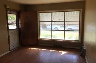 16 164th Pl, Calumet City, IL 60409 - Photo 5