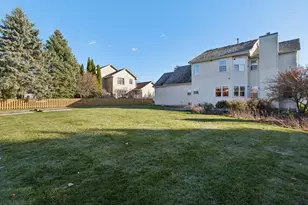 1162 Silo Hill Dr, Grayslake, IL 60030 - Photo 21