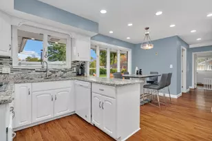 704 Lois Pl, Joliet, IL 60435 - Photo 15